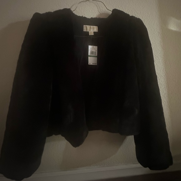 MICHAEL KORSFaux Fur Jacket brand new size large short coat with tags